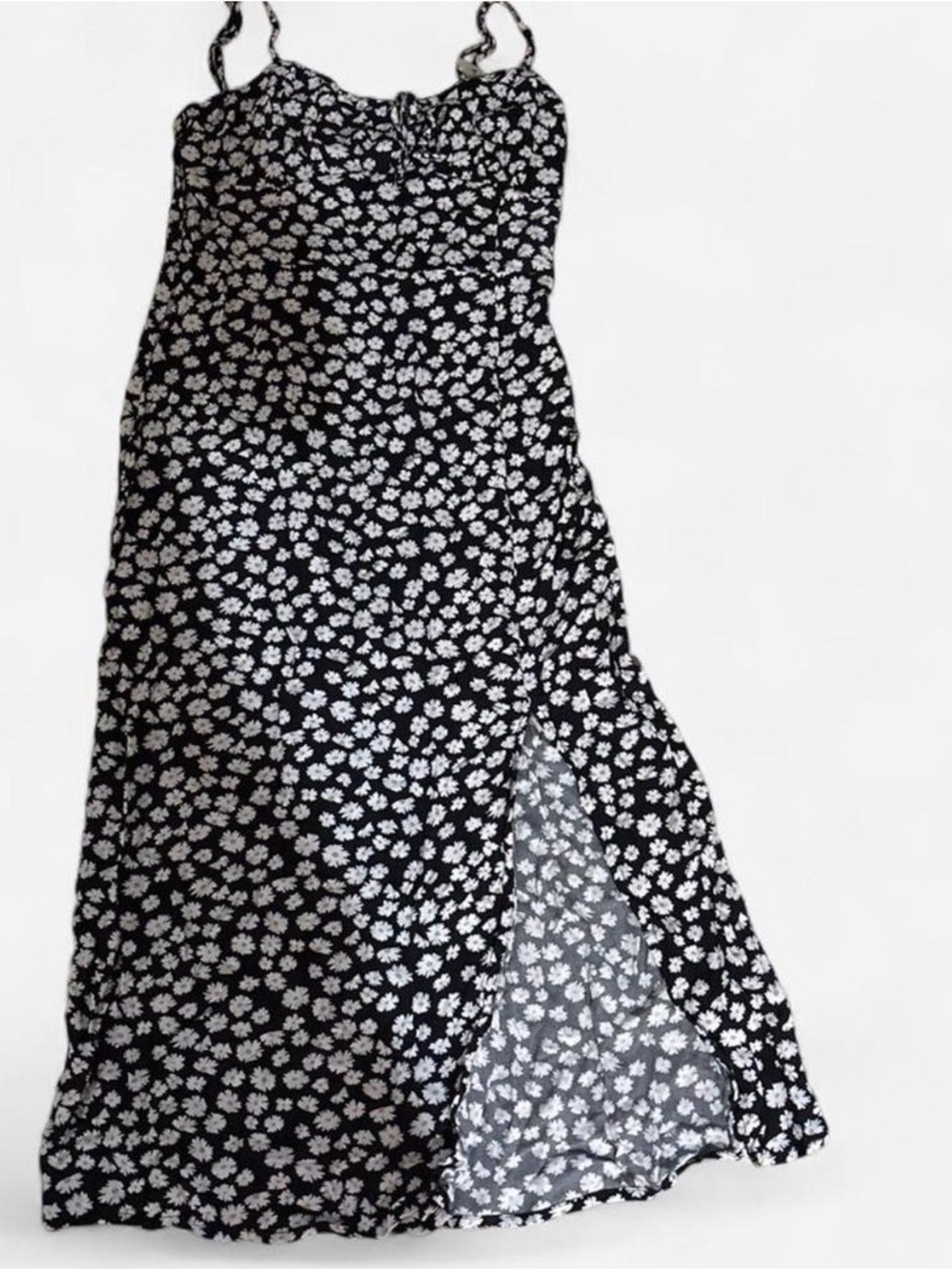 Aeropostale Black & White Floral Midi Skirt with Side Split. New Tags missing